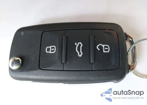 2018 Volkswagen Beetle 2.0T Coast/2.0T S from USA, damaged, VIN 3VWFD7AT5JM706022